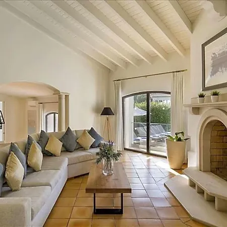 Villa Aldeia Das Acoteias Villa Sleeps 8 With Pool And Air Con *