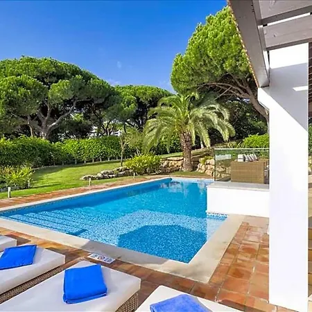 Aldeia Das Acoteias Villa Sleeps 8 With Pool And Air Con *