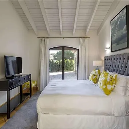 Aldeia Das Acoteias Villa Sleeps 8 With Pool And Air Con *