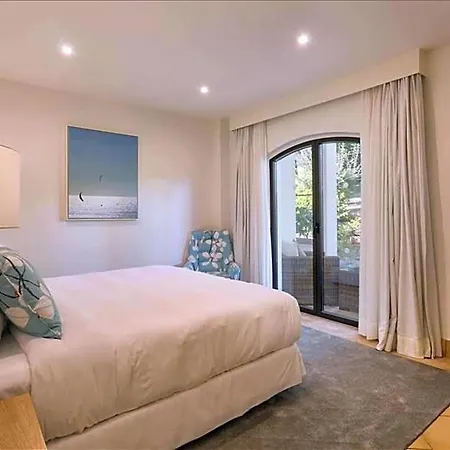 Villa Aldeia Das Acoteias Villa Sleeps 8 With Pool And Air Con